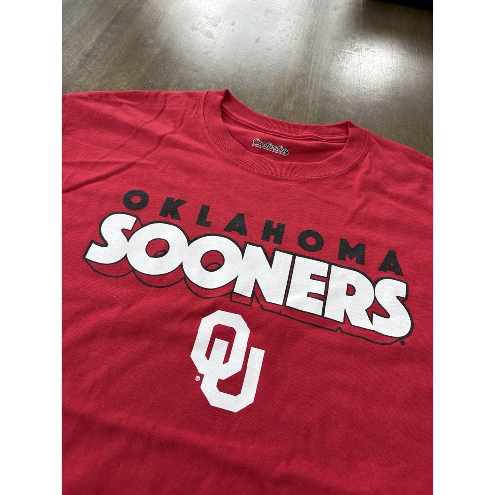 Captivating‎ Men's Large Oklahoma Sooners Red Cotton Short Sleeve T-Shirt NWOT